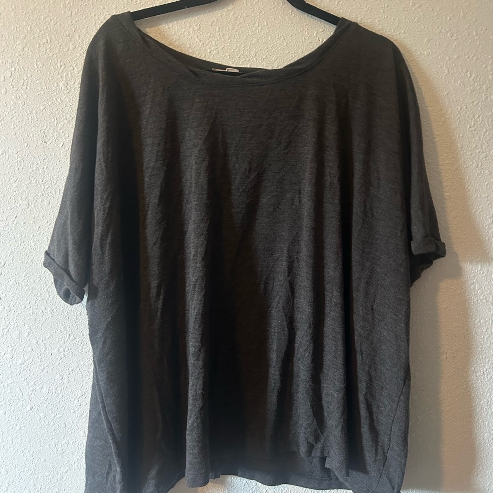 Plus size grey top with a slit on the back